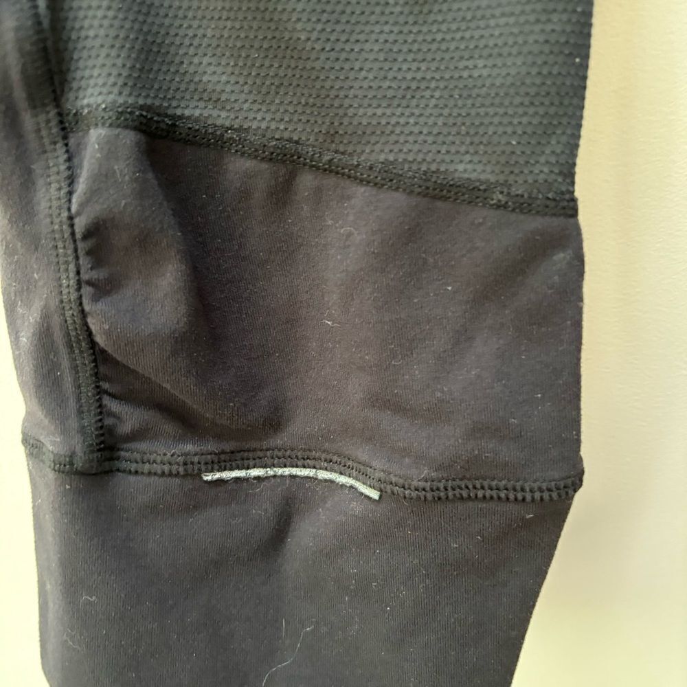 Athleta black 1/2 length crop legging, 2‎ pair womens size L - Picture 15 of 16